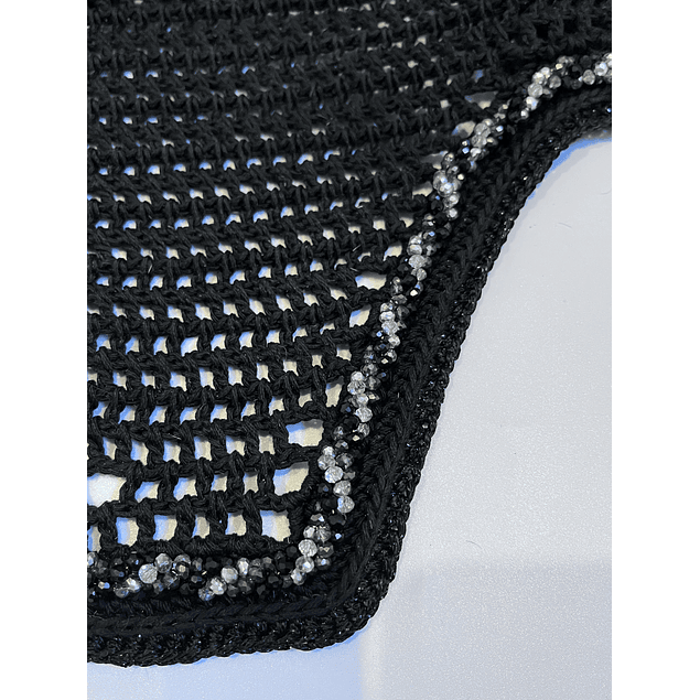 Black bonnet with triple twisted crystals 