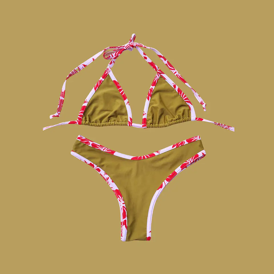 Set top Triangulo argolla + bottom Malia Oliva claro Hibisco 1