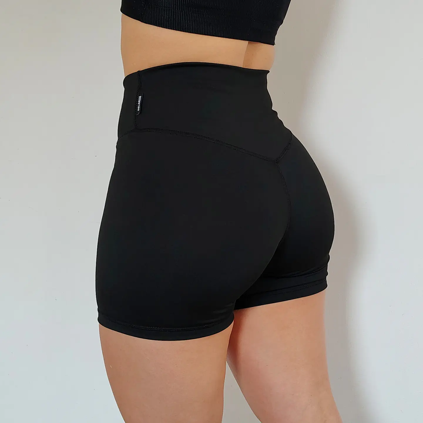 Short Balance negro v shape 2
