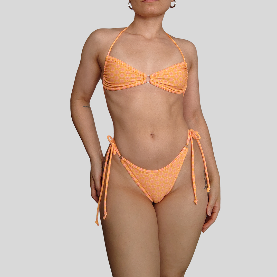 Bottom Rex amarras Flores naranjas 1