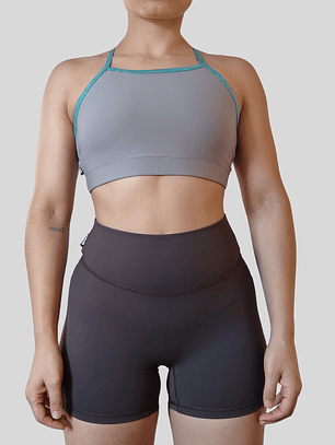 Top Cher básico gris ceniza verde brillos