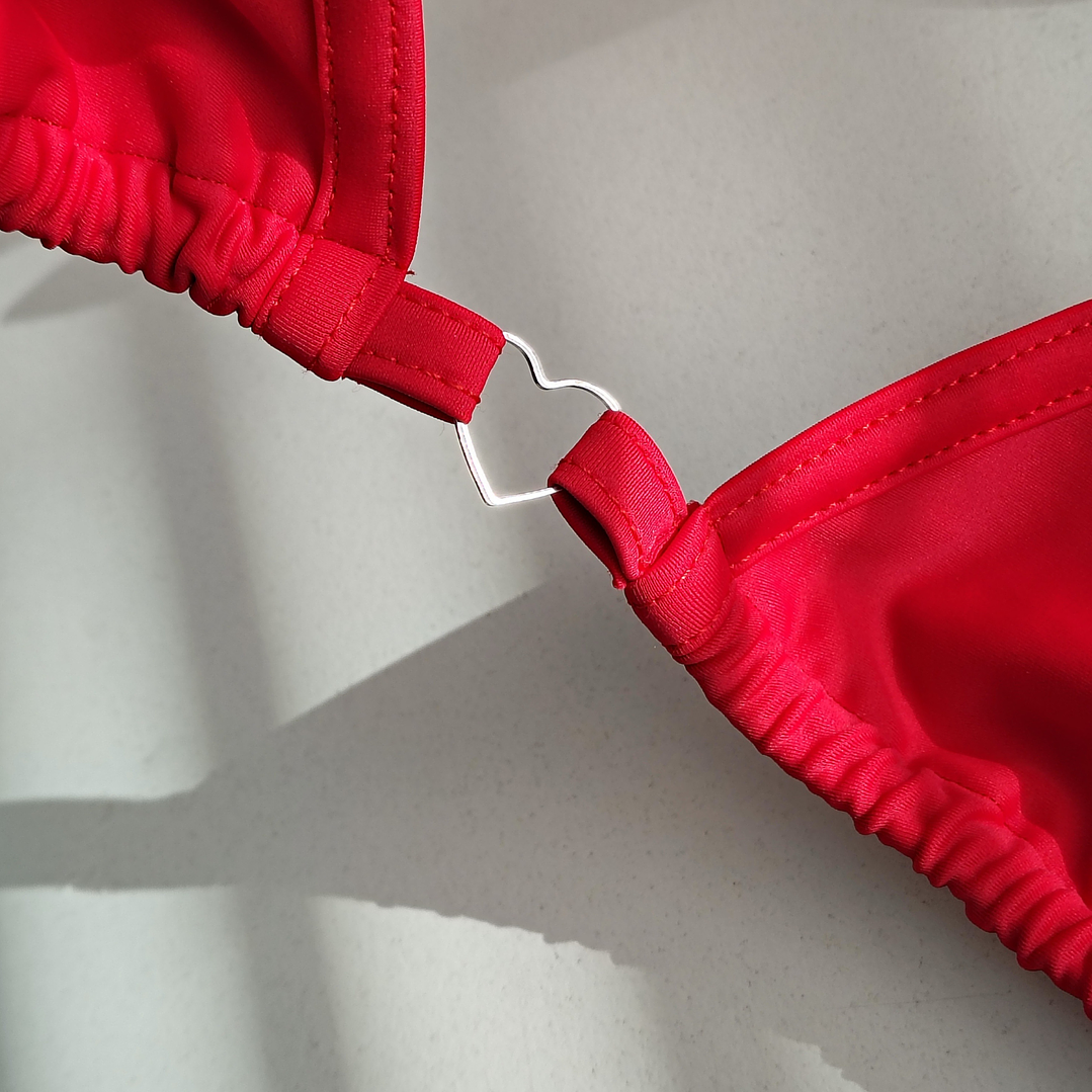 Bikini Rojo argolla corazón talla S 3