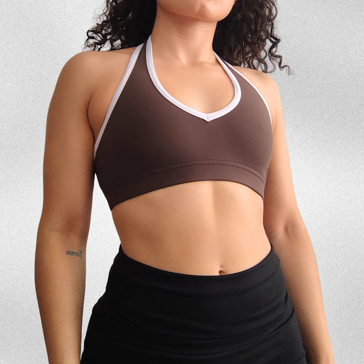 Top Vera halter café ceniza blanco 1