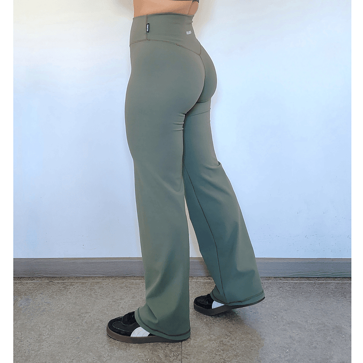 Calza Recta Verde musgo 3