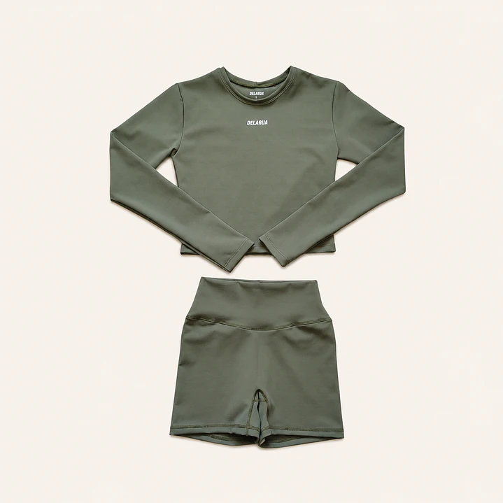 Set Manga larga crop + Short Sense 10 v-shape Verde musgo S/M 1