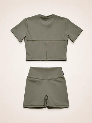 Set Manga corta crop + Short Sense 10 v-shape Verde musgo M/L