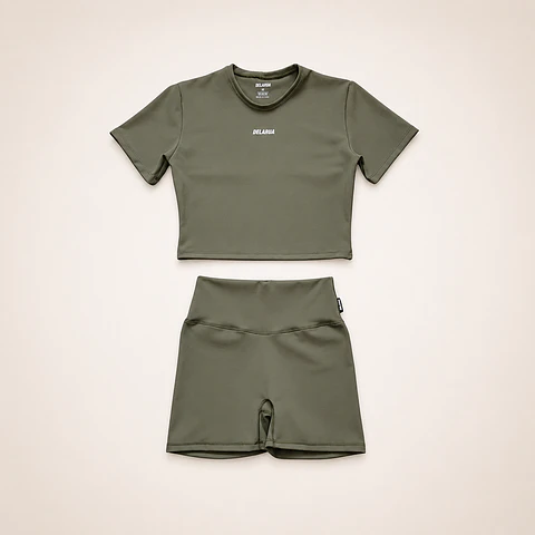 Set Manga corta crop + Short Sense 10 v-shape Verde musgo M/L