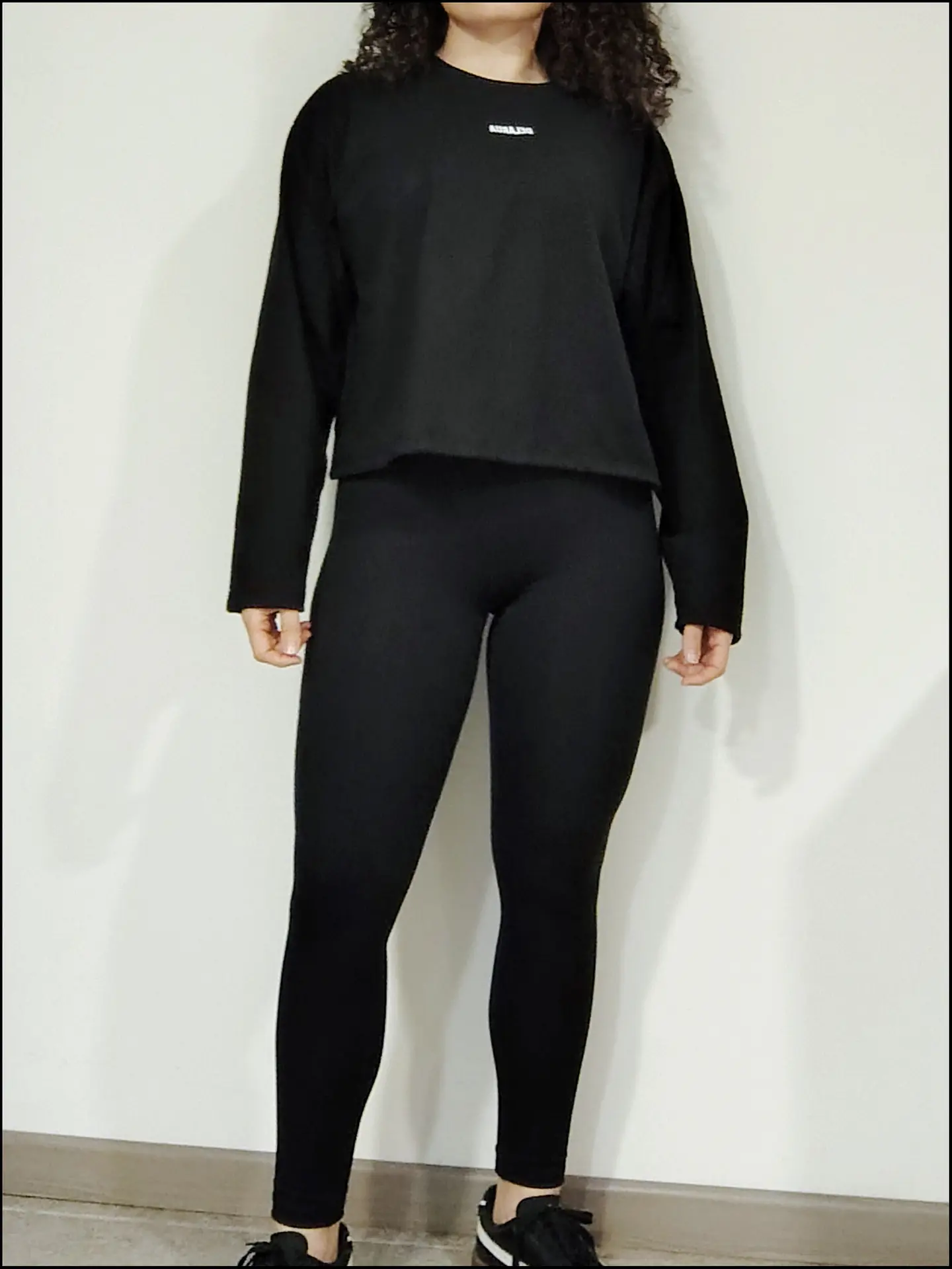 Polera oversize manga larga crop 2