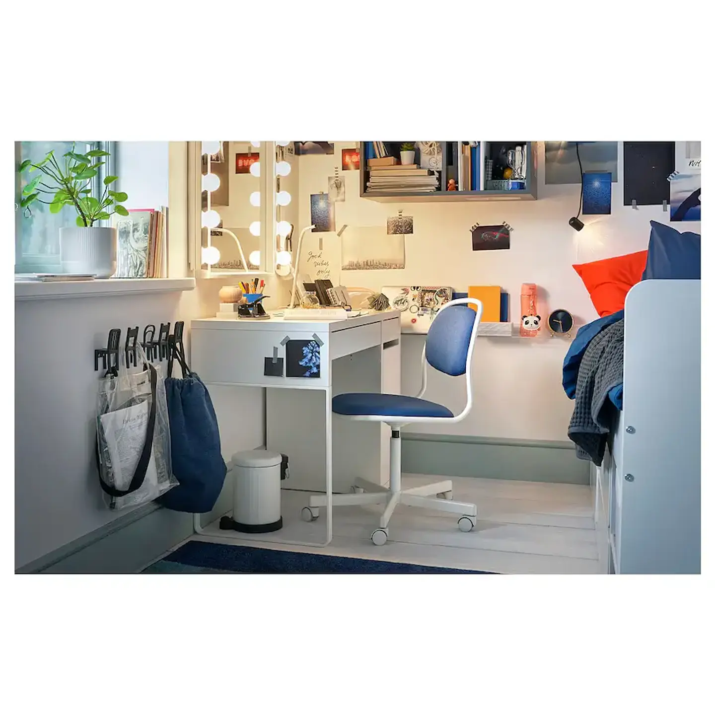 White desk MICKE 3