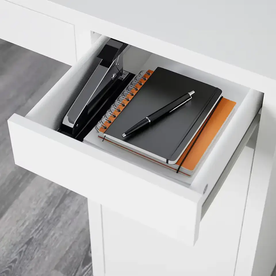 White desk MICKE 5