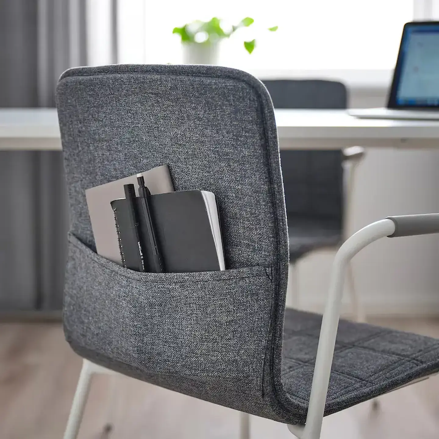 Meeting room chair, grey/white LÄKTARE 3