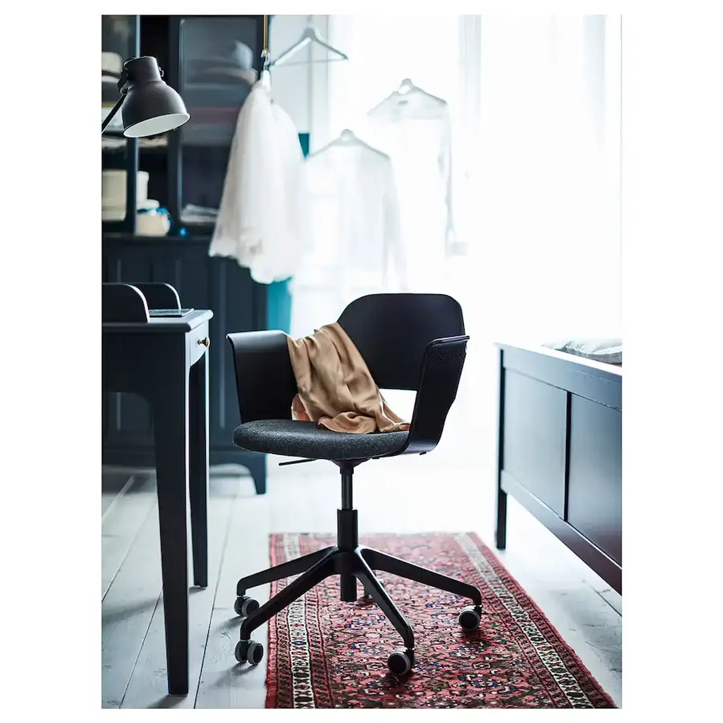 Meeting room chair, dark gray FJÄLLBERGET 3
