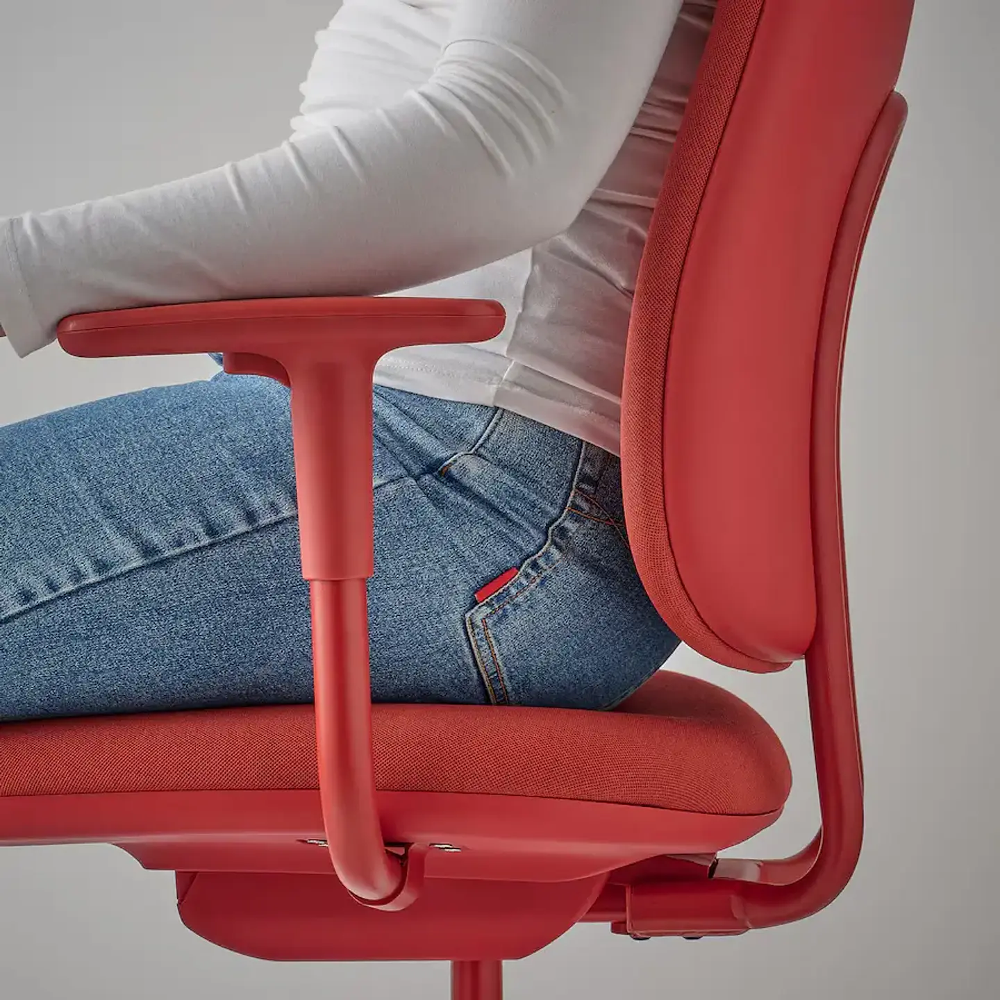 Desk chair with armrests, Gräsnäs red SMÖRKULL 5