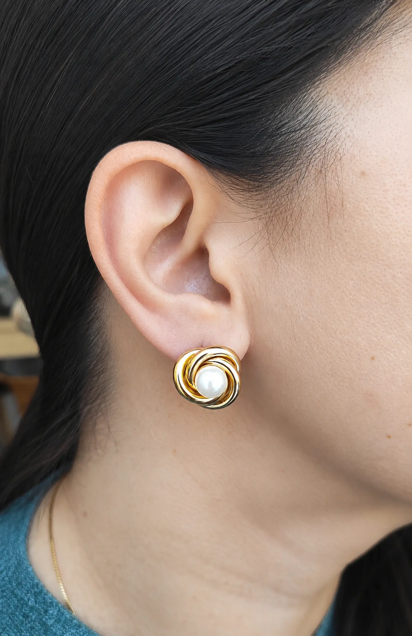 Brincos de pérola em espiral banhados a ouro 2