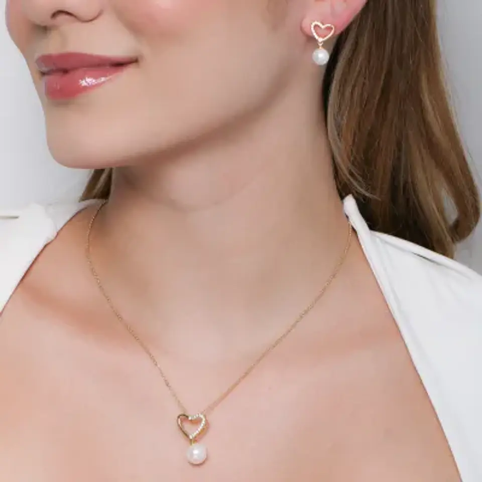Colar Coração uma Lateral Cravejada e Pérola 40cm banhado a ouro 18K 1