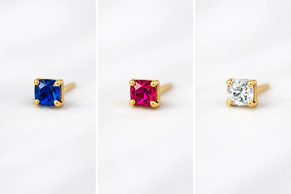 Brincos mini zircónia Banhado a ouro - Pedra Prata 2