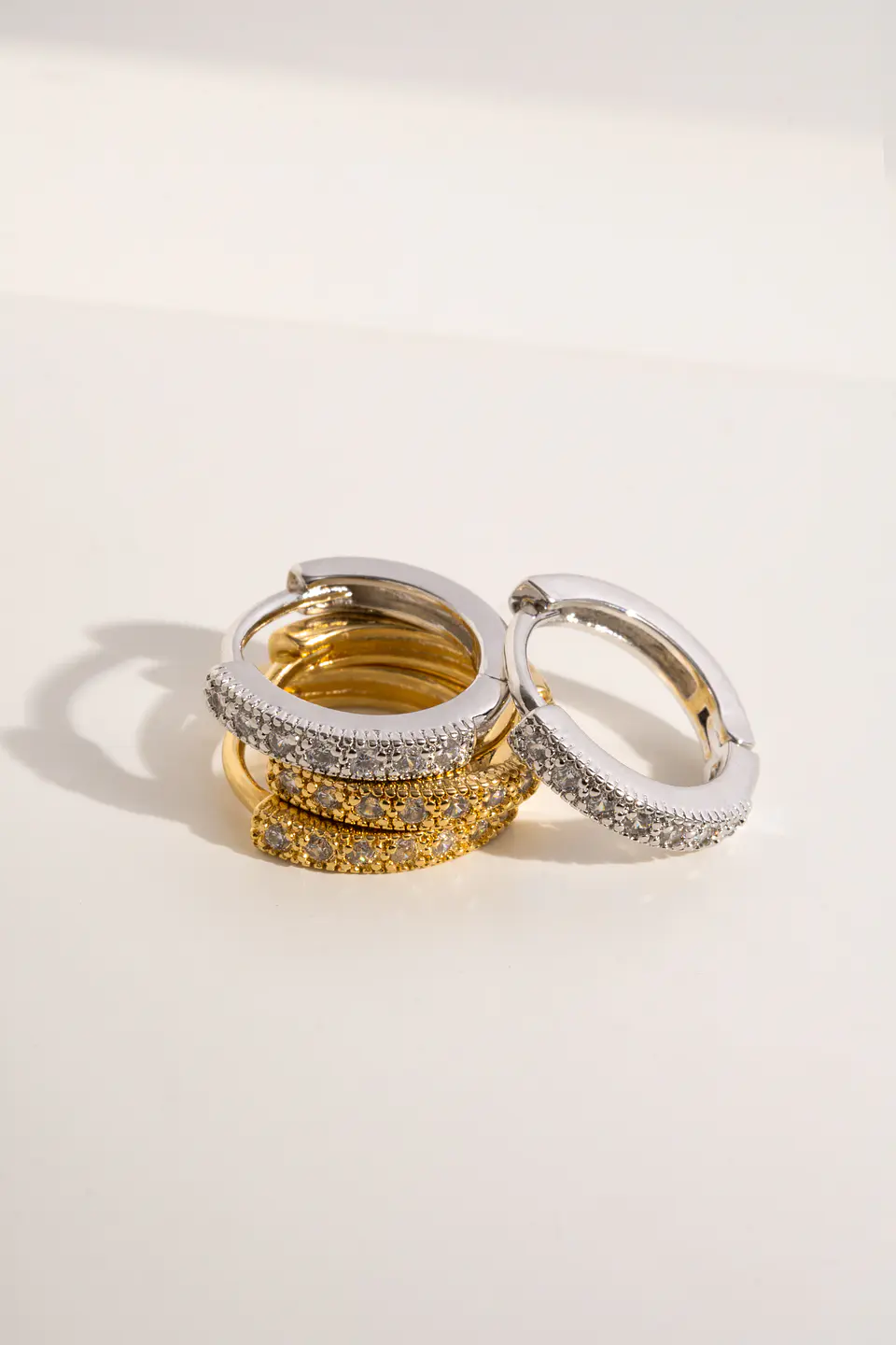 Brincos argola micro zircónias Banhado a ouro 1