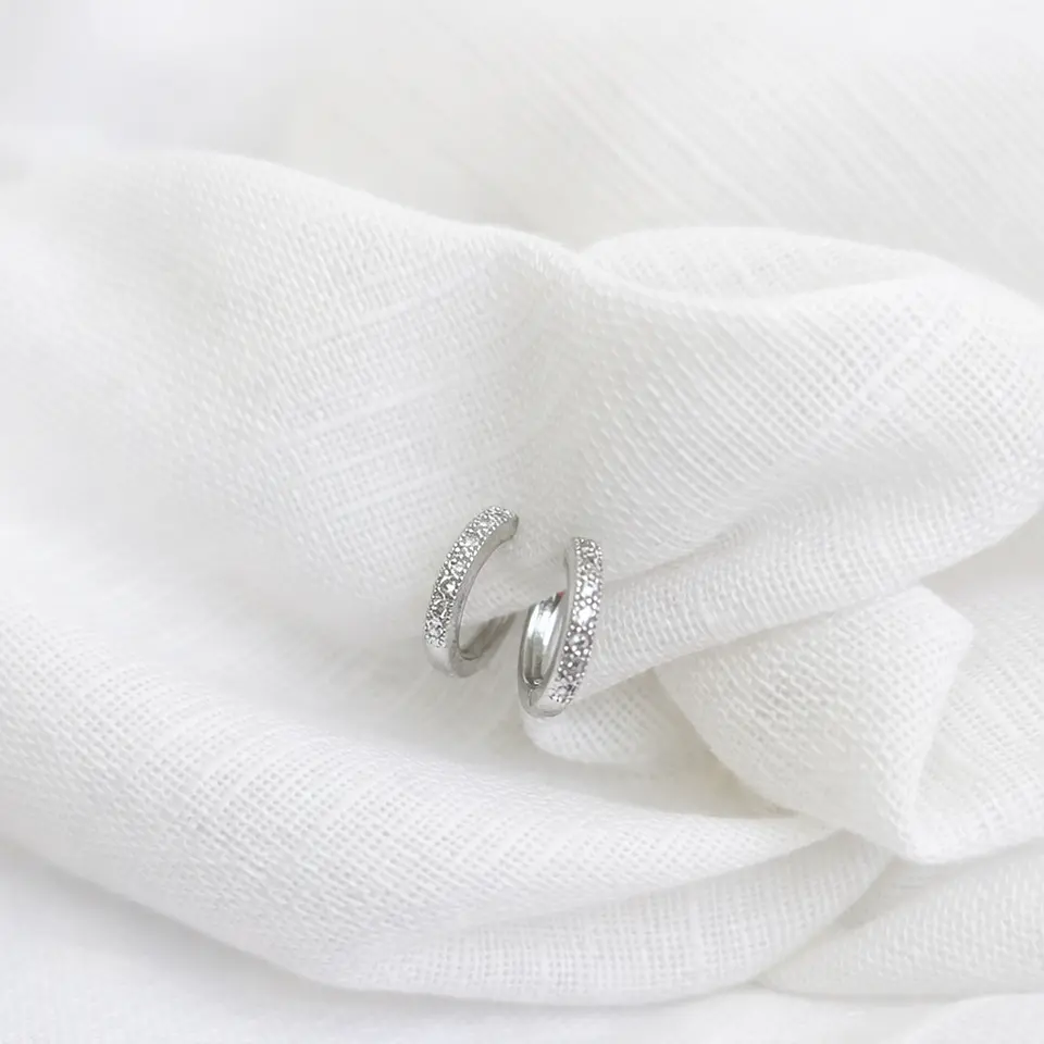 Brincos argola micro zircónias Ródio Branco 1