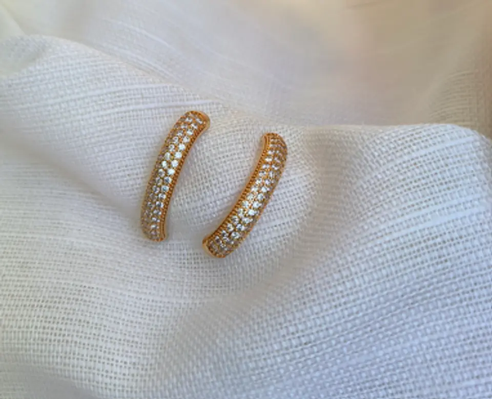 Brincos micro zircónias Banhado a ouro 1
