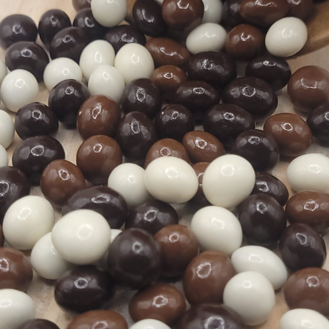 Grano Café bañado en tres Chocolates 3