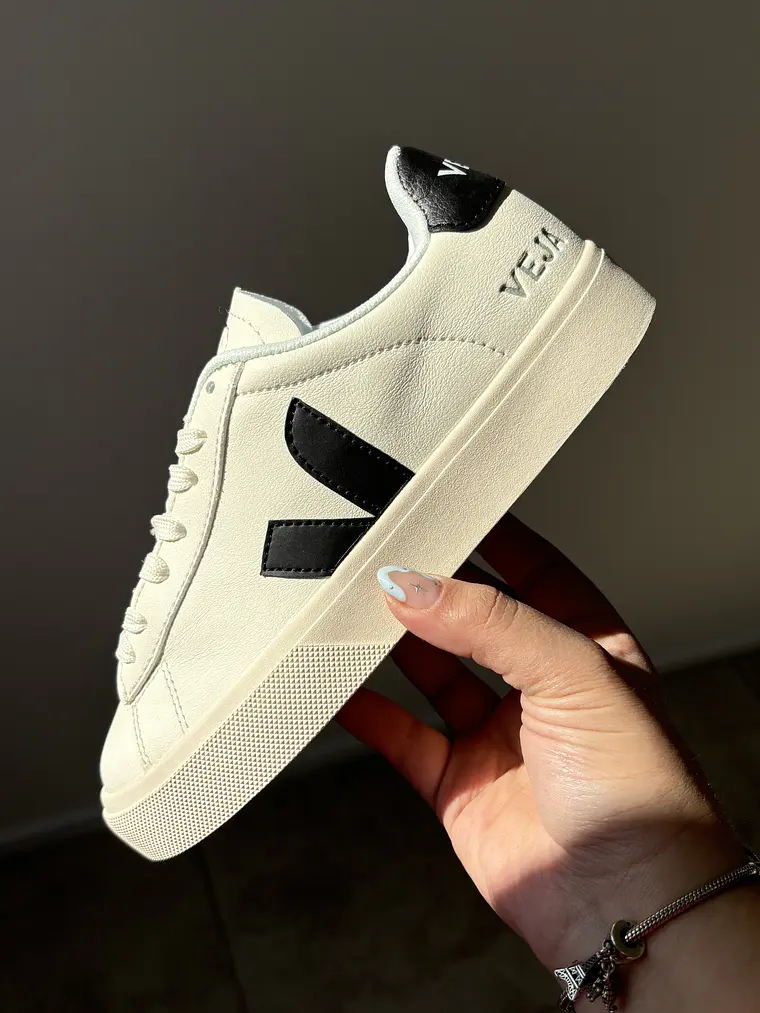 Zapatilla ve ja 2