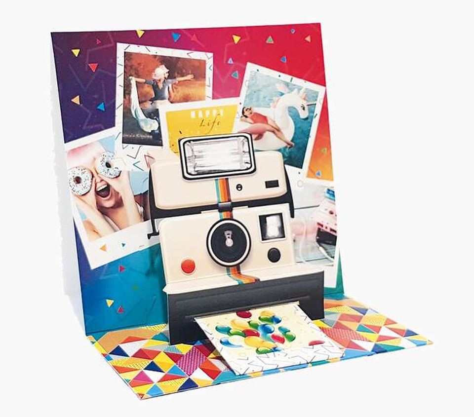 Pictura Tarjeta 3D Pop-Up Polaroid - 16x16cm - Tematica Polaroid - Embolsada Individualmente - Incluye Sobre Blanco - Papel con Certificacion FSC 1
