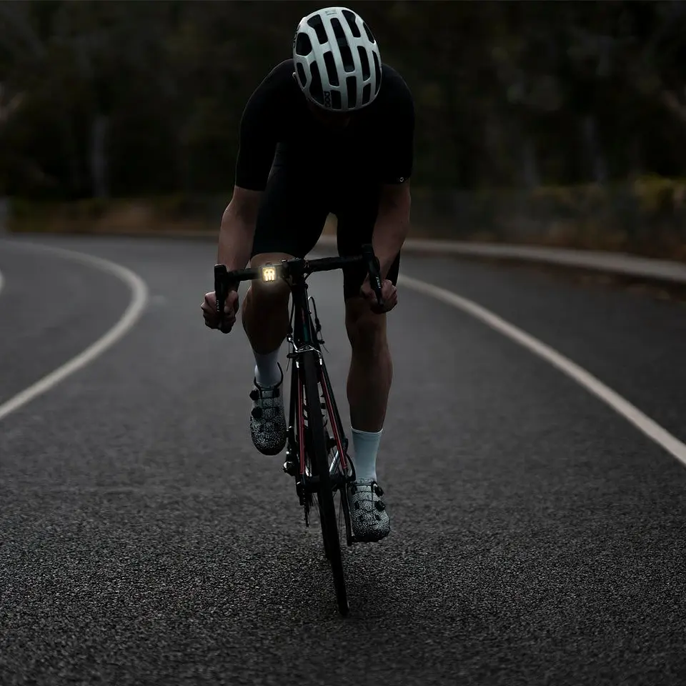 Luz Trasera Para Bicicleta Blinder Skull Black Rear 5