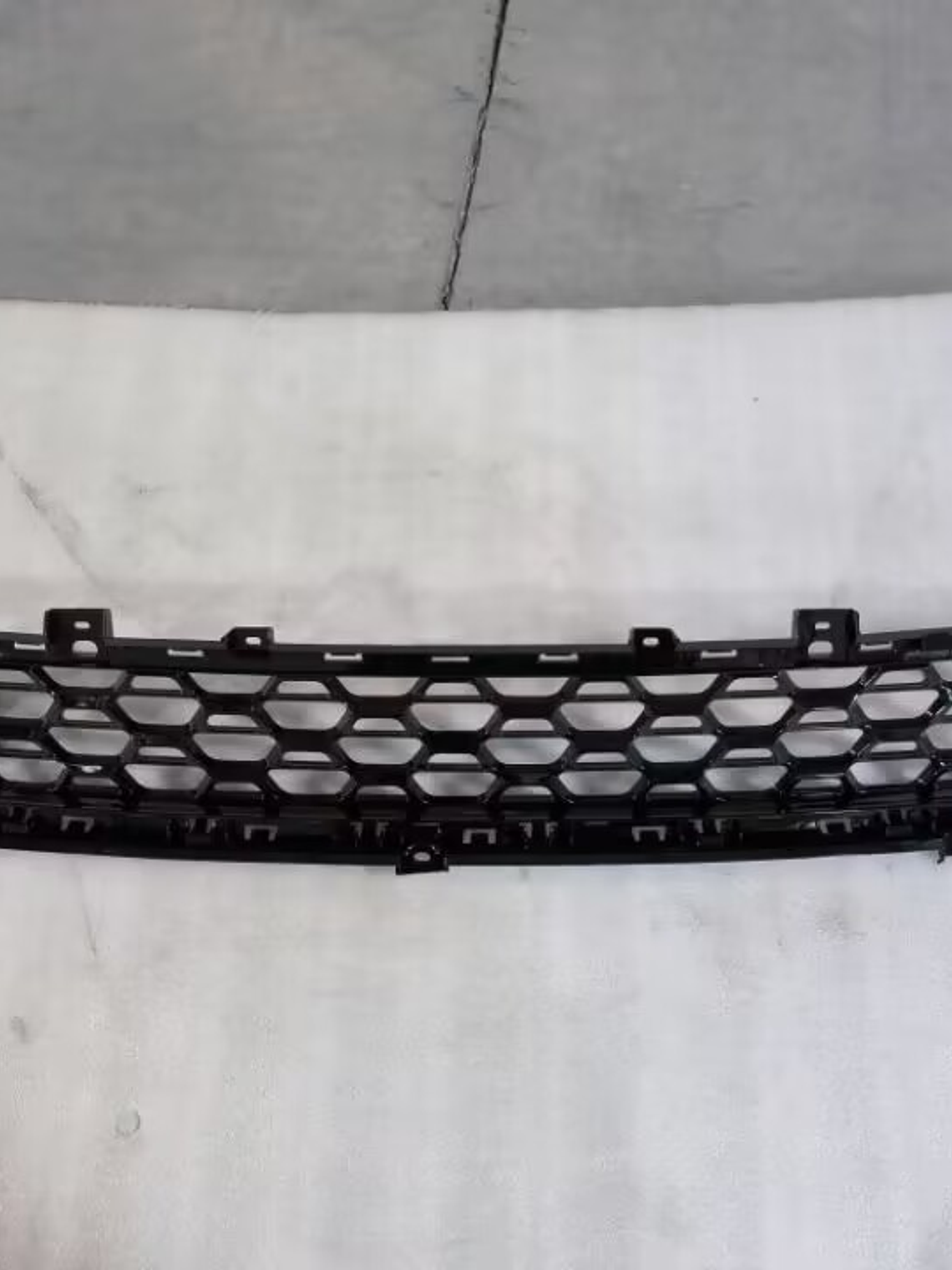 MOLDURA PARACHOQUE DELANTERO TIGGO 8 2