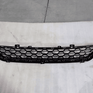 MOLDURA PARACHOQUE DELANTERO TIGGO 8