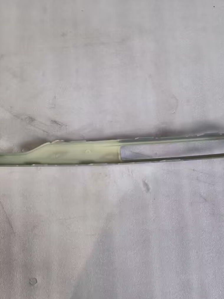 BISEL DERECHO LUZ DIA TIGGO 5 PRO 2