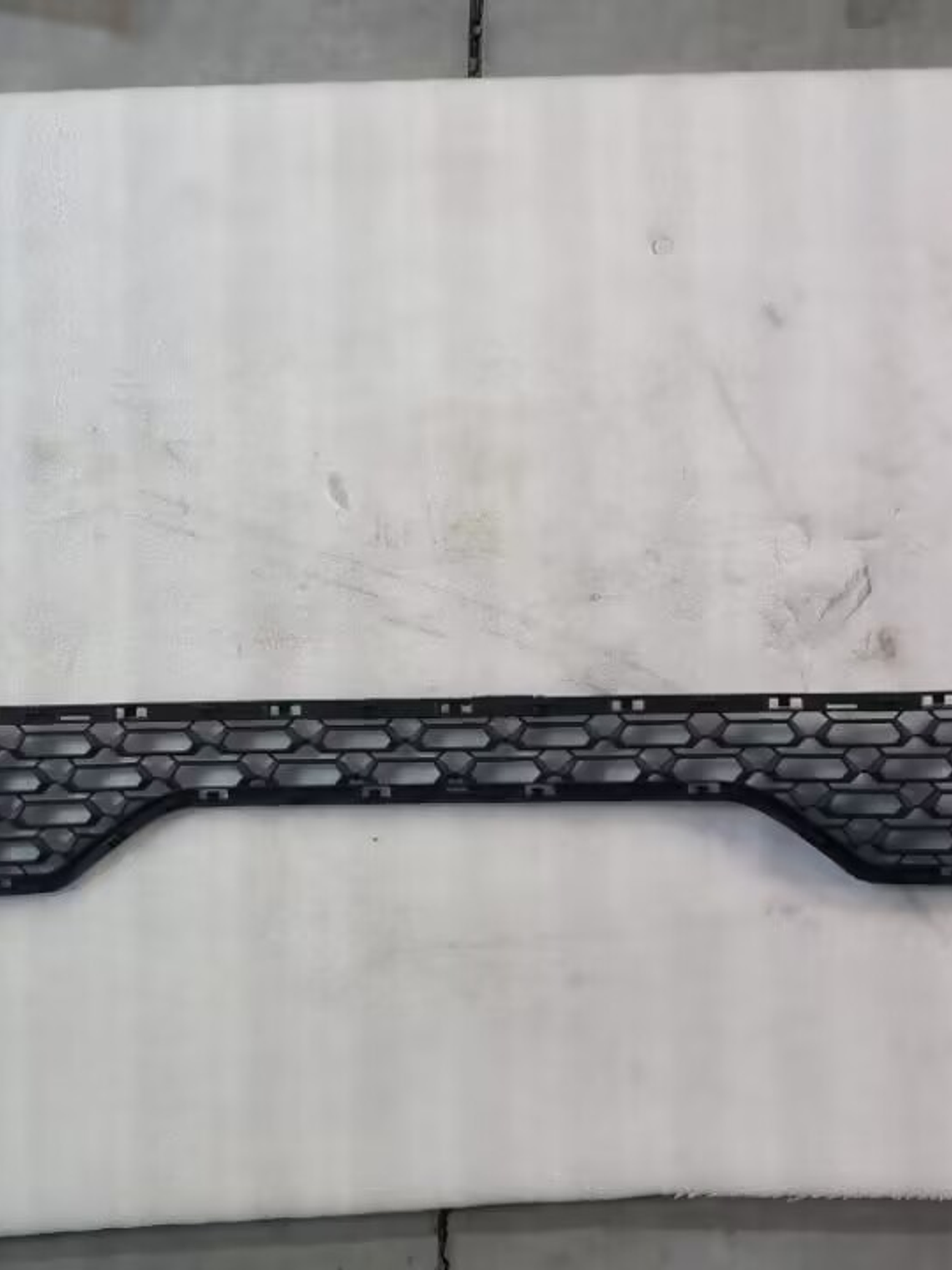 REJILLA PARACHOQUE DELANTERO TIGGO 2 1