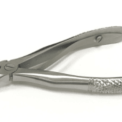 Forceps Pediatrico bayoneta fino 562