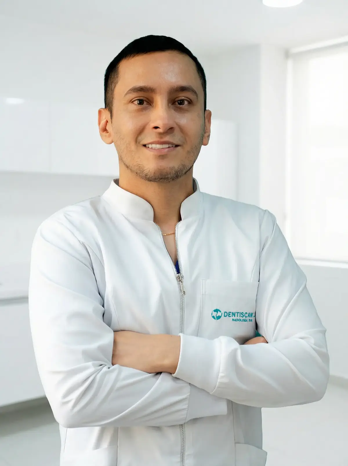 <b>Dr. Jorge Amaya</b>