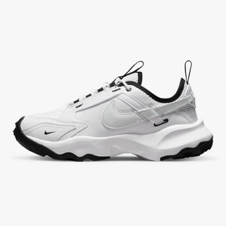 나이키 TC7900 DD9682-110 1