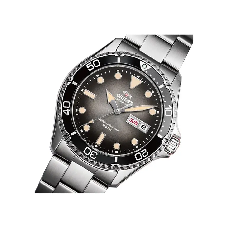 Orient Automático RA-AA0810N – El Renacimiento del Estilo Vintage 3