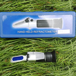 Hand-held refractometer