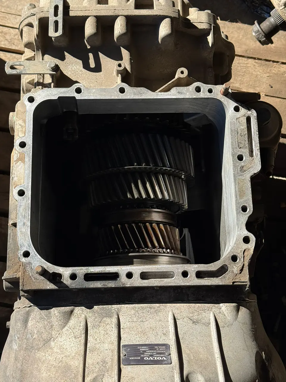 VOLVO AT2512C CAJA DE CAMBIOS 1