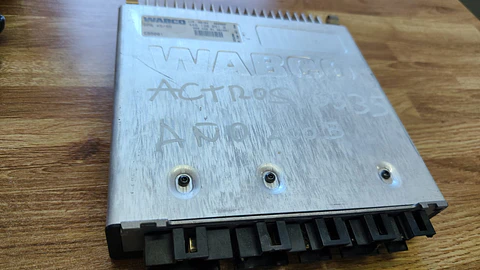 MODULO CONTROL FRENOS WABCO ACTROS 4461300510