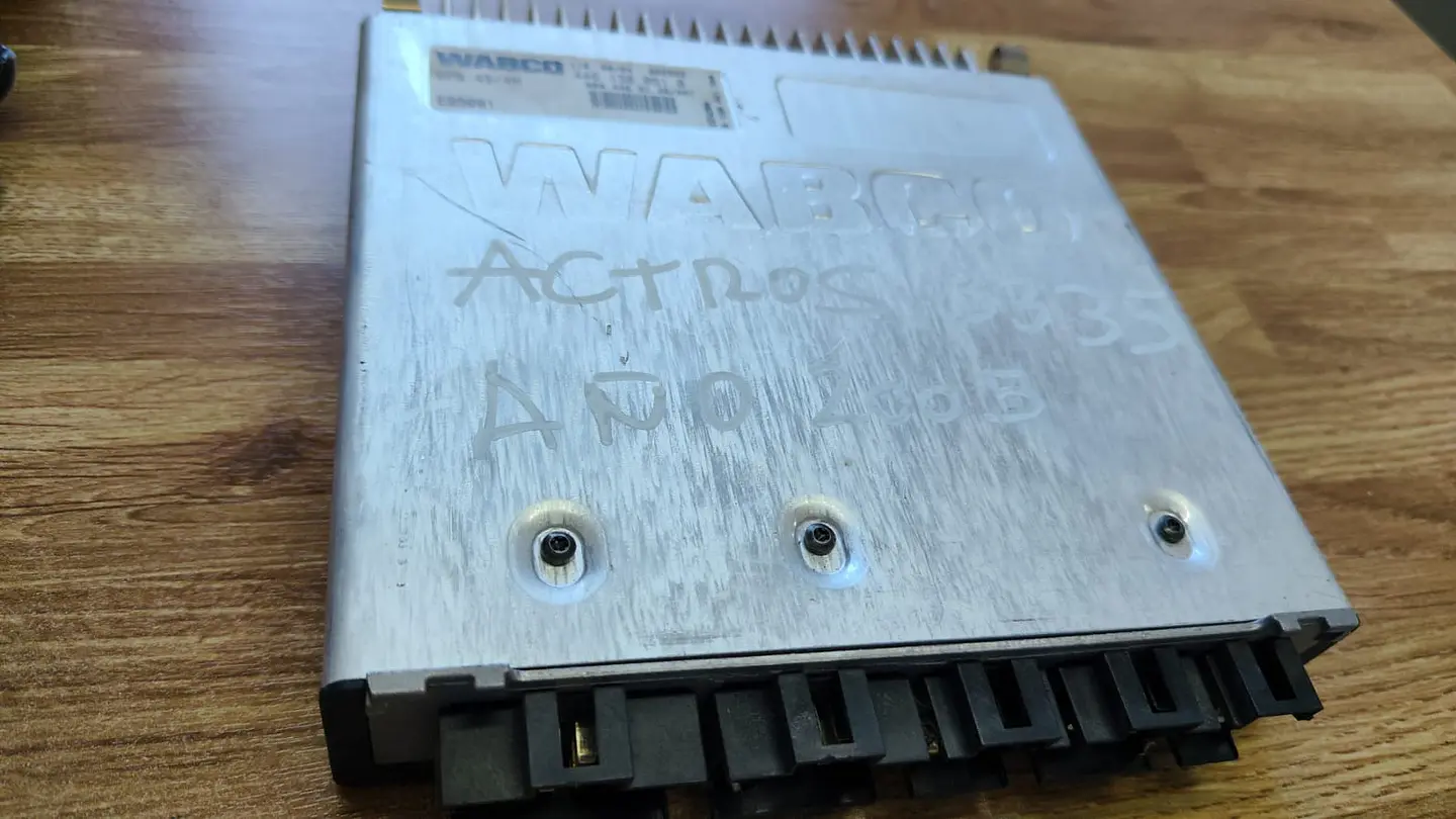 MODULO CONTROL FRENOS WABCO ACTROS 4461300510 1