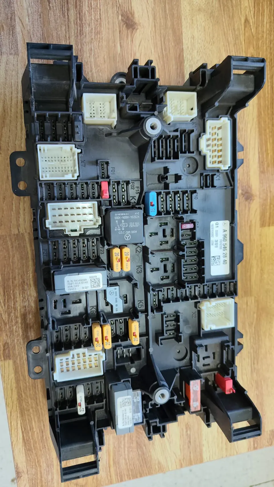 MODULO FUSIBLES ACTROS MP5, AROCS 9605462840 1
