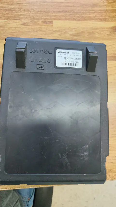 MODULO CONTROL WABCO MAN 4462100080 81.25806-7114