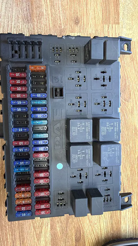 MODULO FUSIBLES DAF 2036358