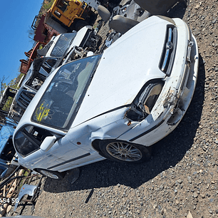 Subaru Legacy 2.0cc año 2000 en desarme