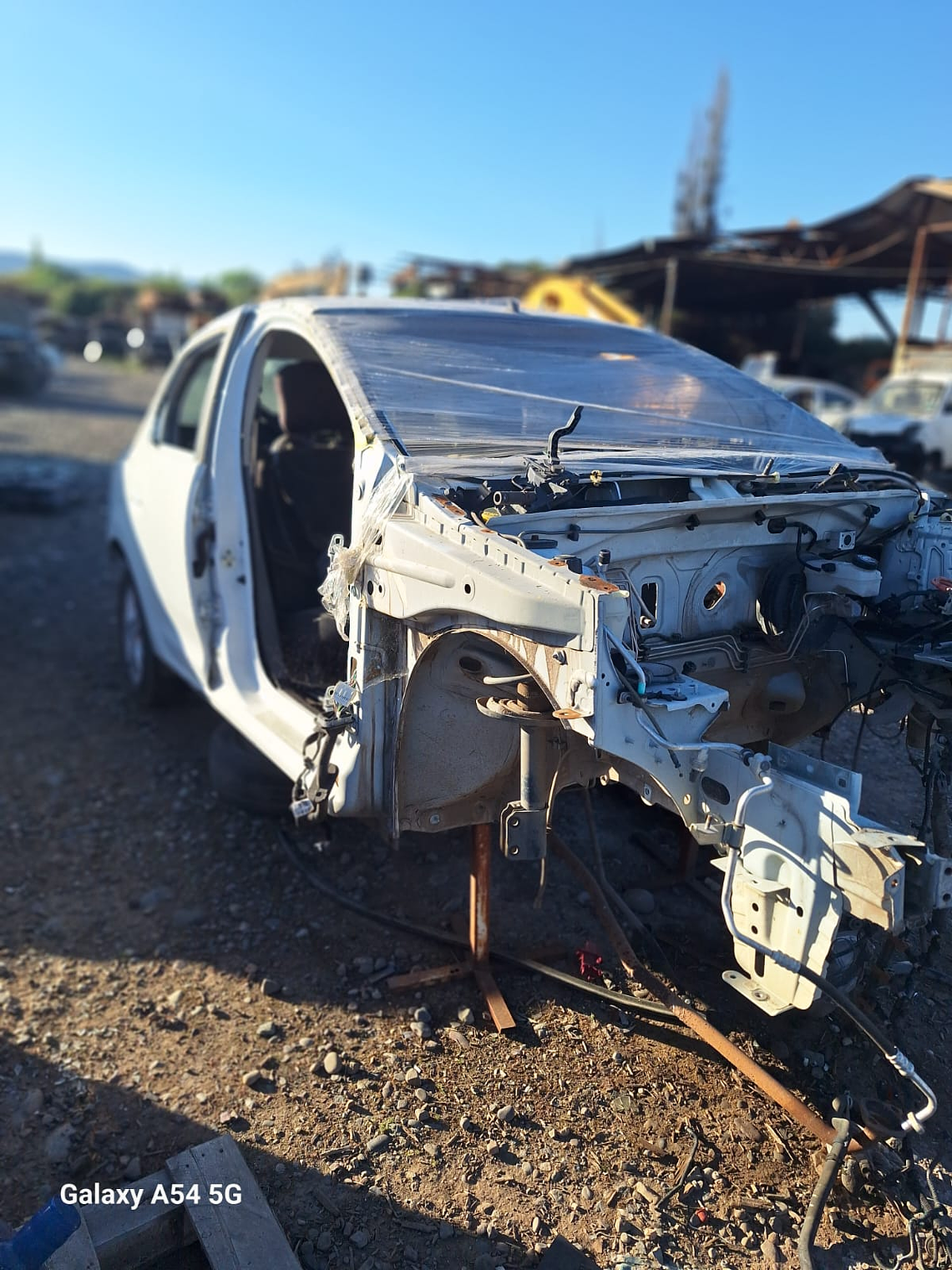 Renault New Symbol 1.6cc año 2015 en desarme 1