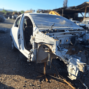 Renault New Symbol 1.6cc año 2015 en desarme