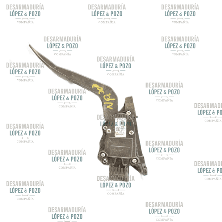 PEDAL DE FRENO NISSANNP300 2018-2019 1