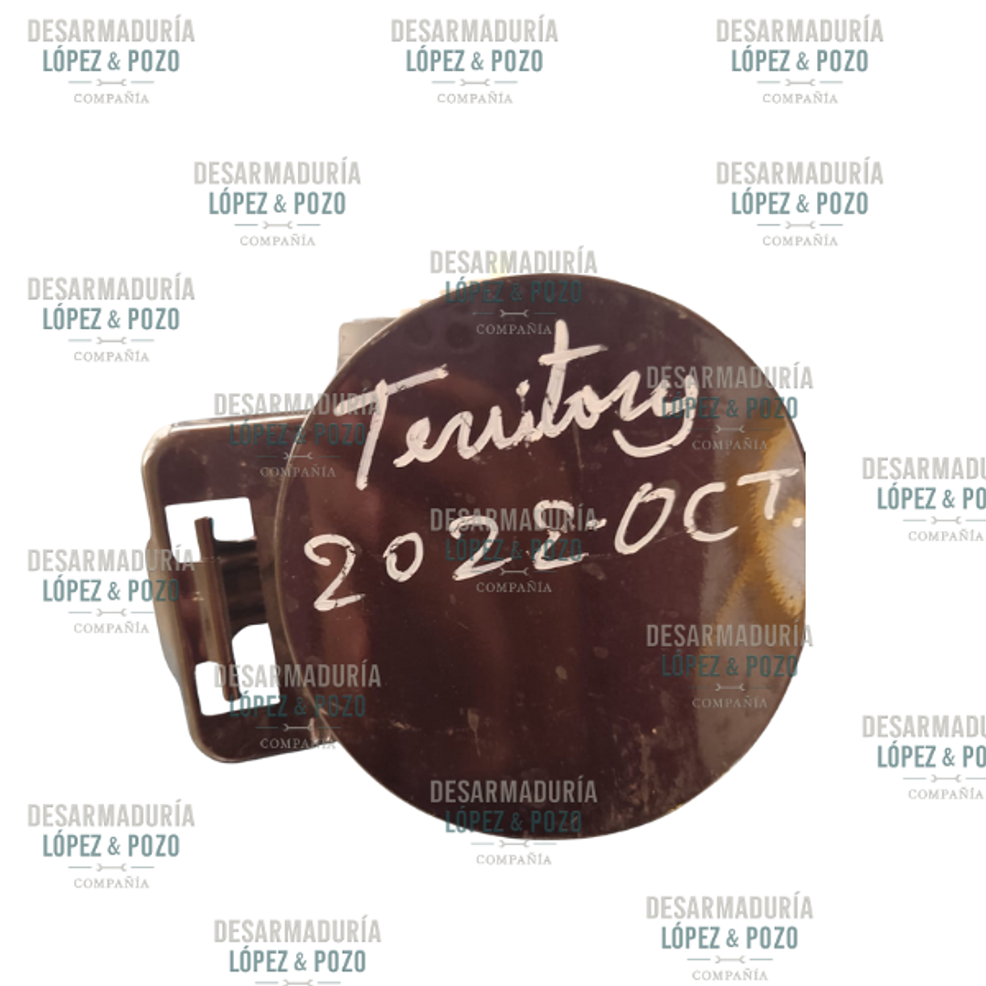 TAPA EXTERIOR DE BENCINA VOLKSWAGENAMAROK 2011-2019 1