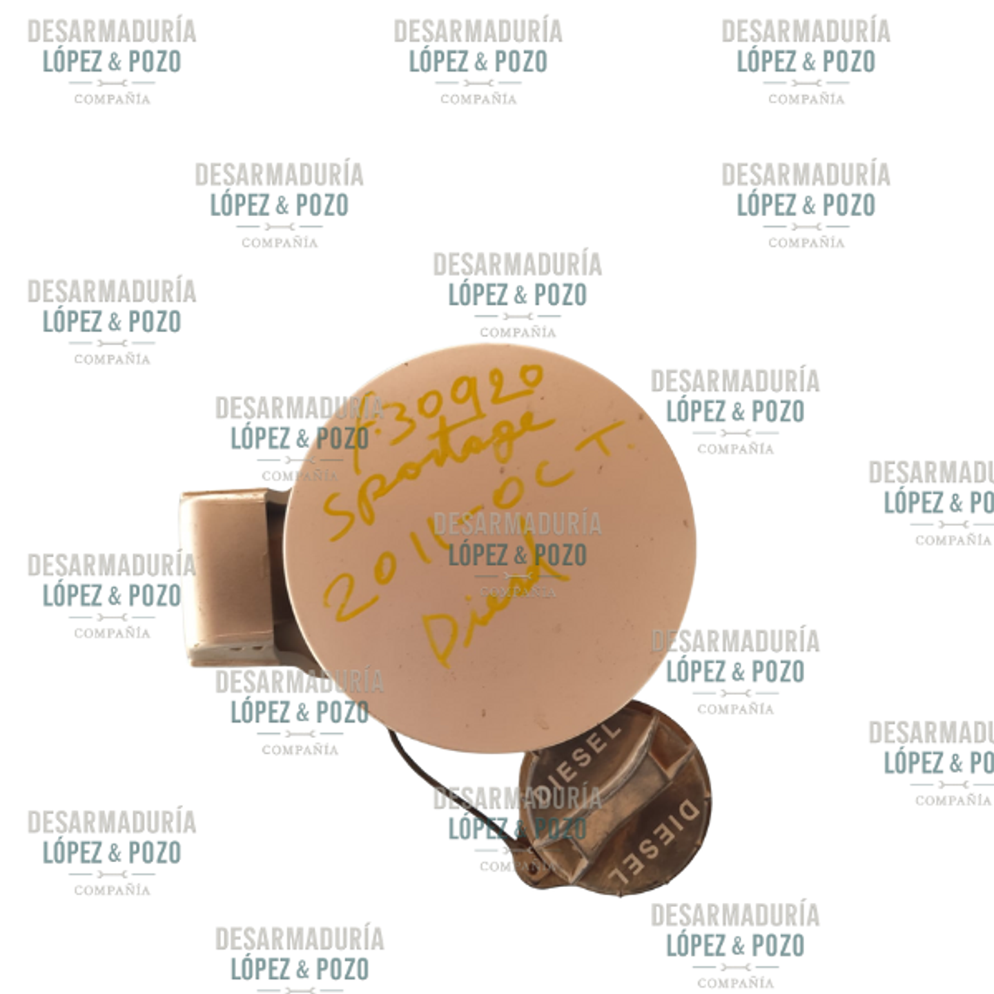 TAPA EXTERIOR DE BENCINA KIA SPORTAGE 2011-2015 1