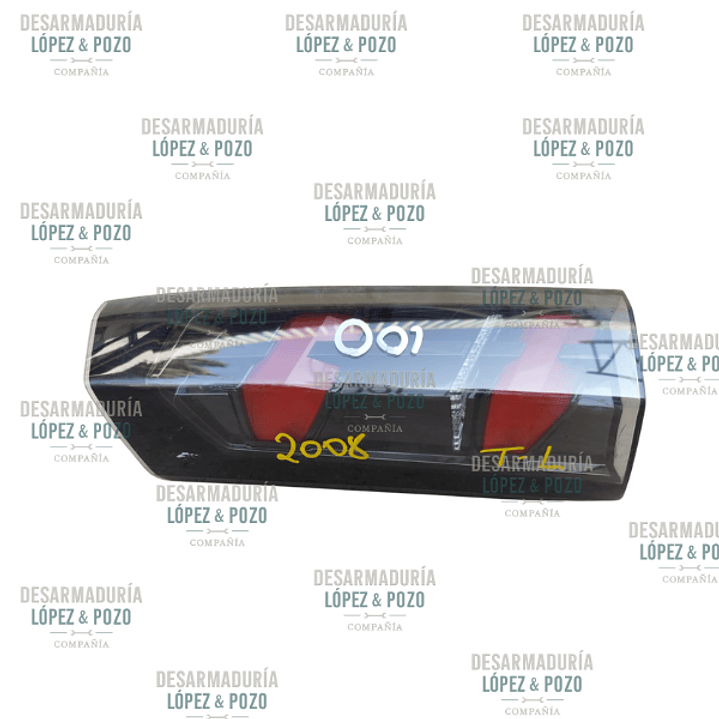 FOCO MALETERO IZQ PEUGEOT2008 2020 1