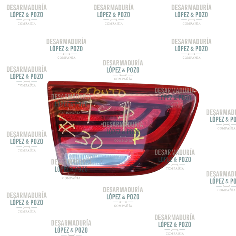 FOCO MALETERO DER KIA SORENTO 2016-2020 1